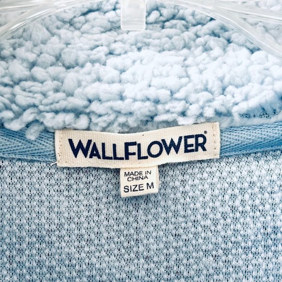 Wallflower Sky Blue Sherpa Quarter-Zip Pullover - Size M - NWT - Picture 8 of 9